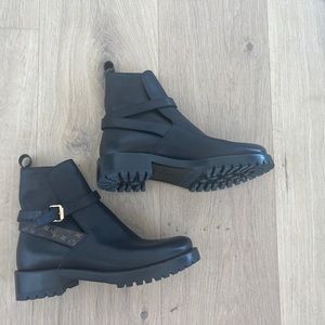 Rare!!! Authentic Louis Vuitton Discovery ankle boots monogram size 36 US 6
